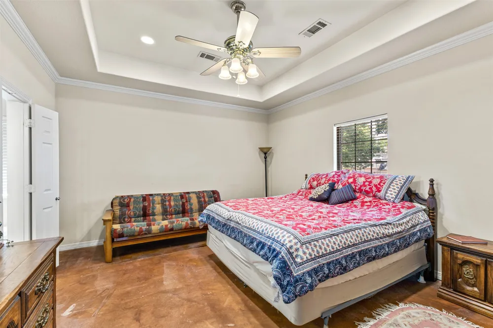 1010 Williams Street Ennis, TX 75119