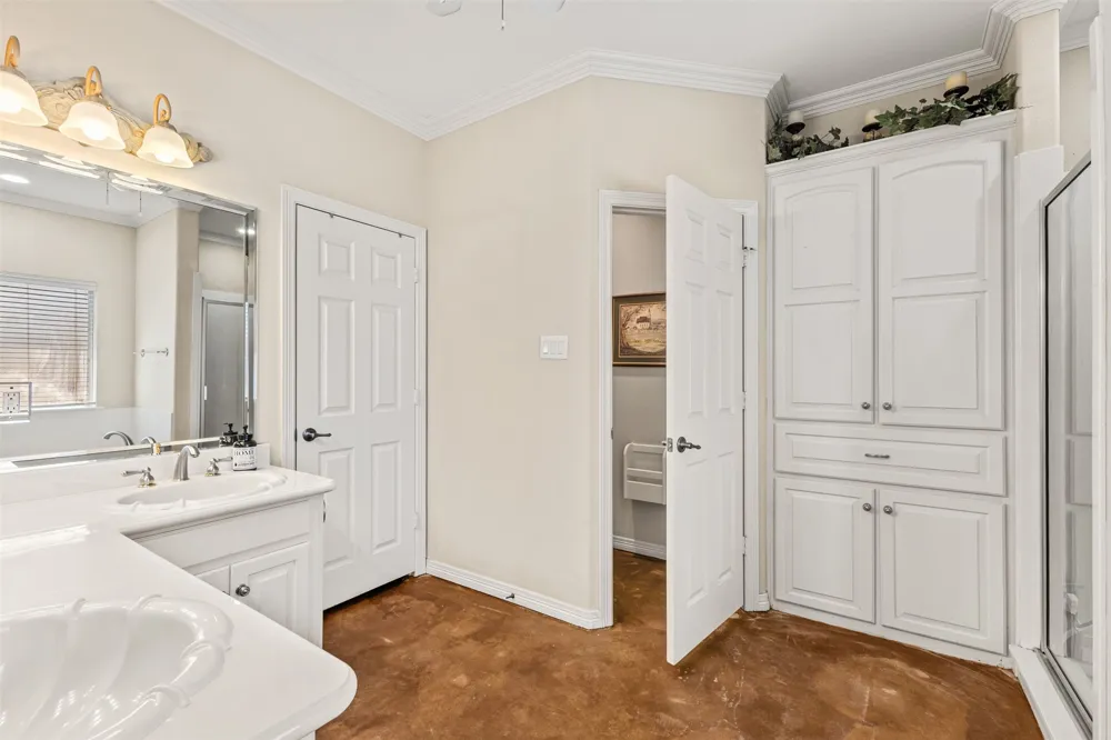 1010 Williams Street Ennis, TX 75119