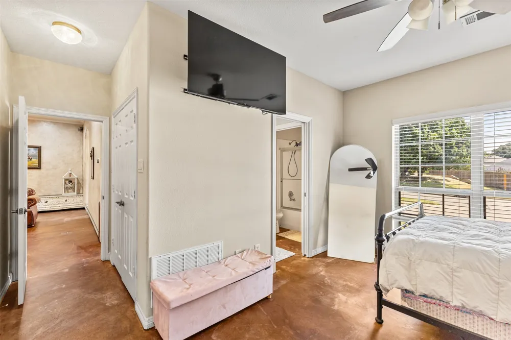 1010 Williams Street Ennis, TX 75119