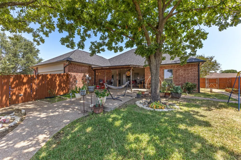 1010 Williams Street Ennis, TX 75119
