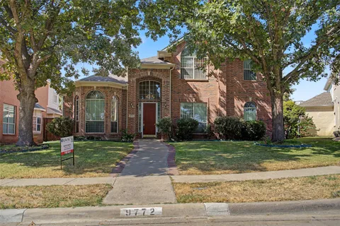 9772 Camino Real