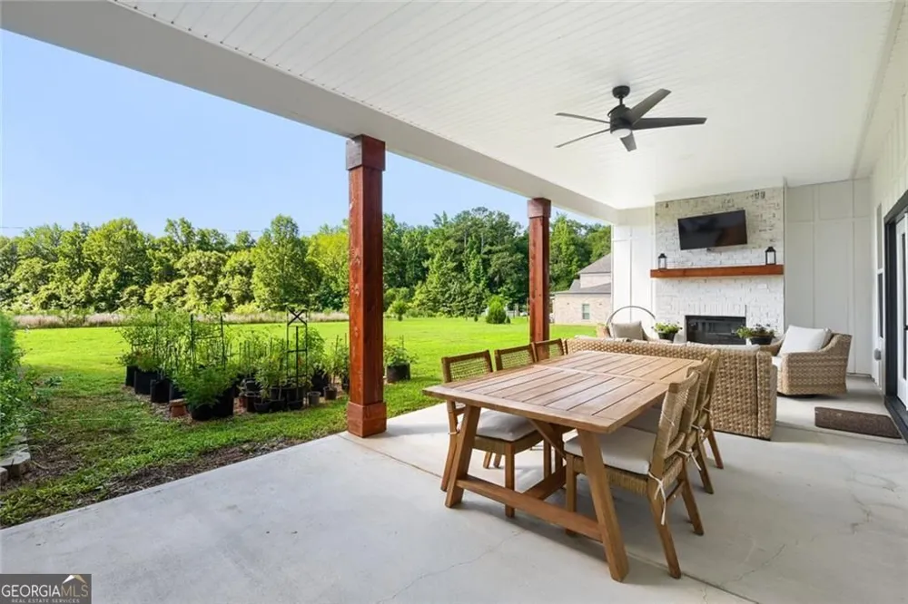 1225 Rocky Creek RD Locust Grove, GA 30248