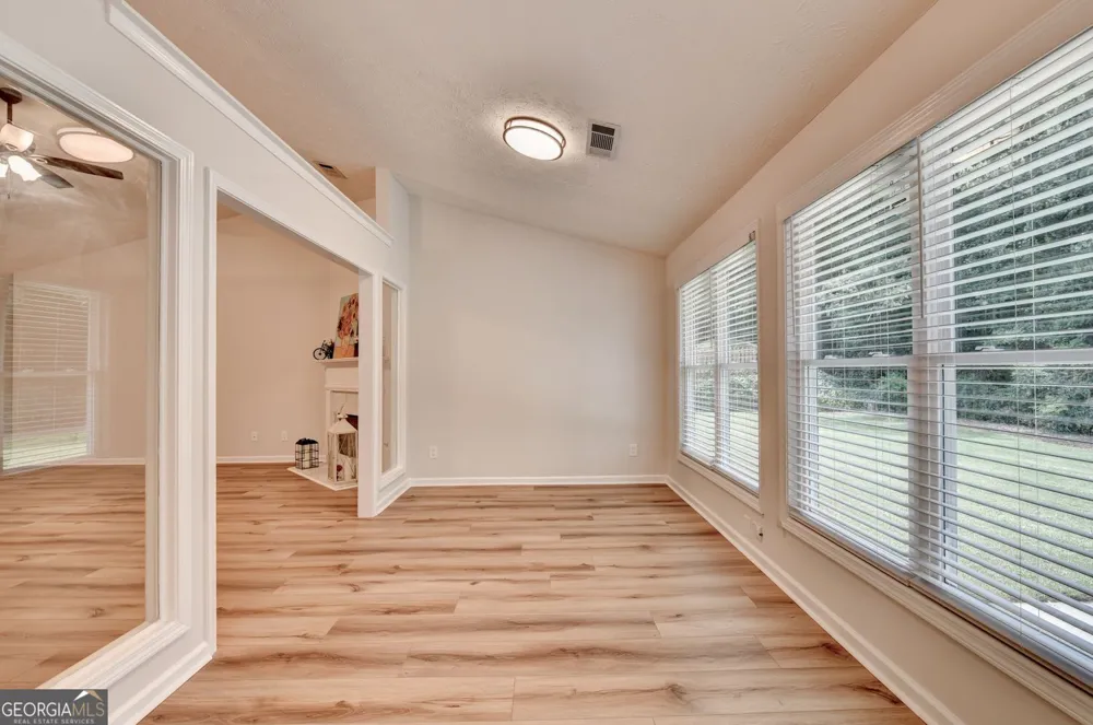 1581 Highland Bluff CT Suwanee, GA 30024