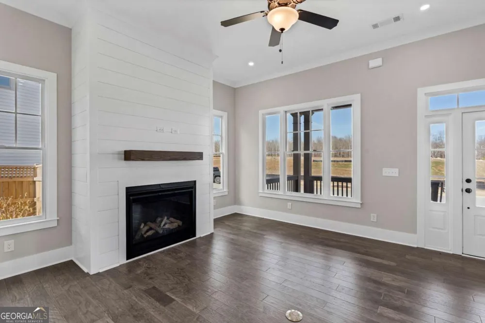 1360 Flora DR Conyers, GA 30094