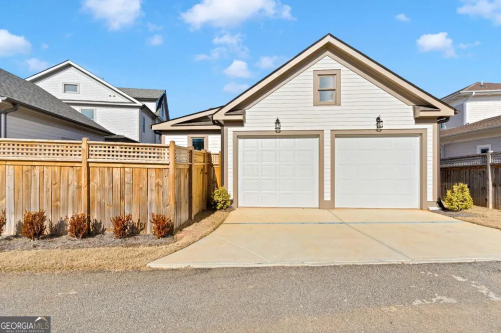 1360 Flora DR Conyers, GA 30094