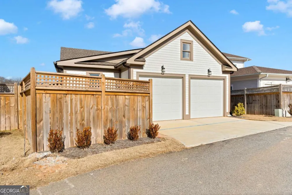 1360 Flora DR Conyers, GA 30094