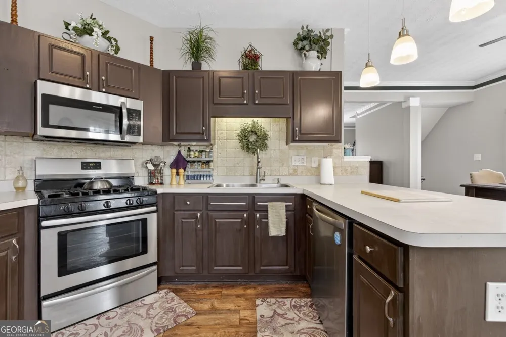2484 Stonegate DR NW Acworth, GA 30101
