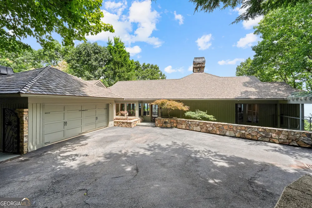 202 Sanderlin Mountain DR N Big Canoe, GA 30143