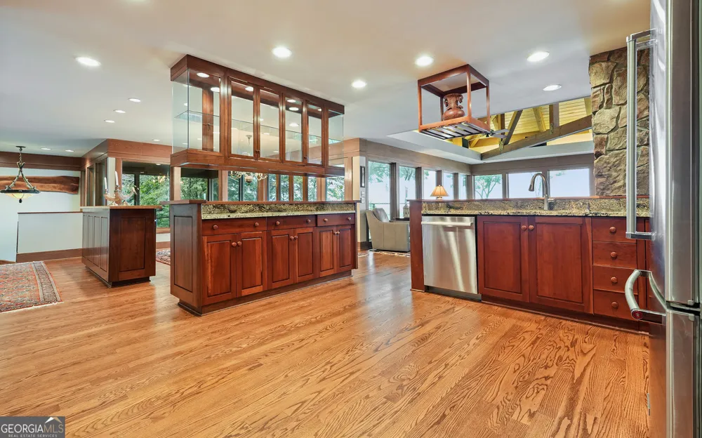 202 Sanderlin Mountain DR N Big Canoe, GA 30143