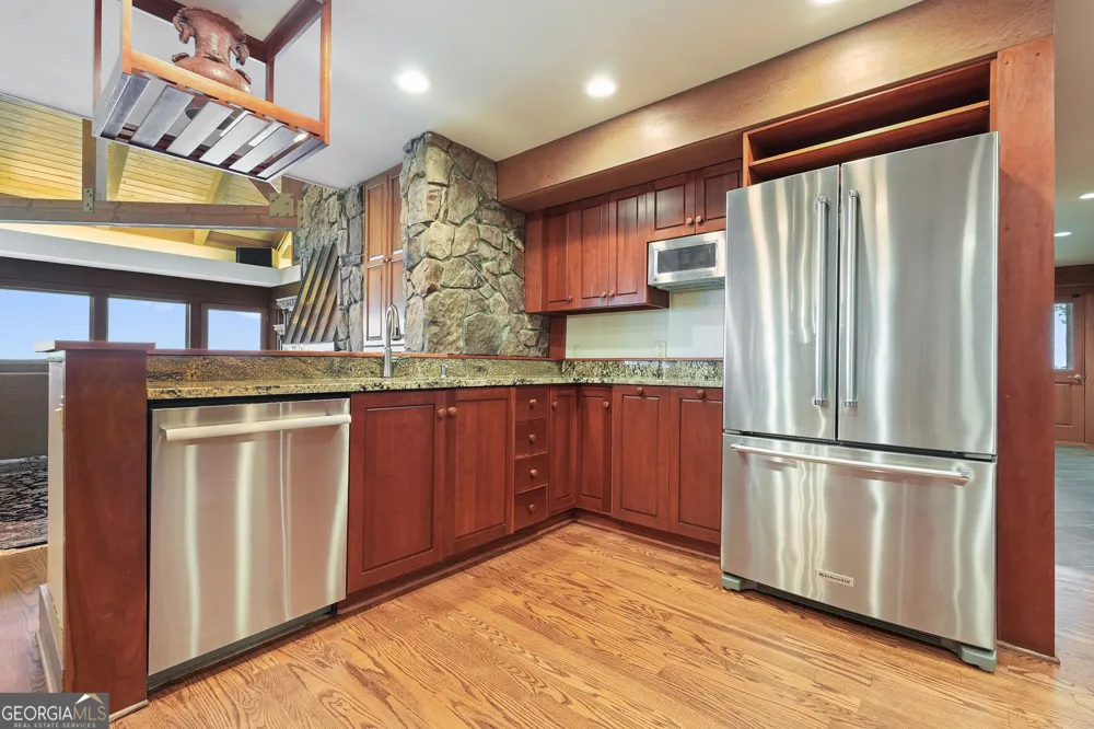 202 Sanderlin Mountain DR N Big Canoe, GA 30143