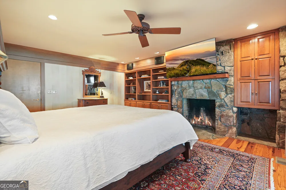 202 Sanderlin Mountain DR N Big Canoe, GA 30143