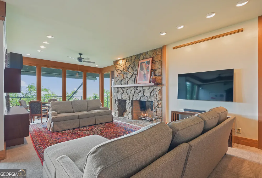 202 Sanderlin Mountain DR N Big Canoe, GA 30143