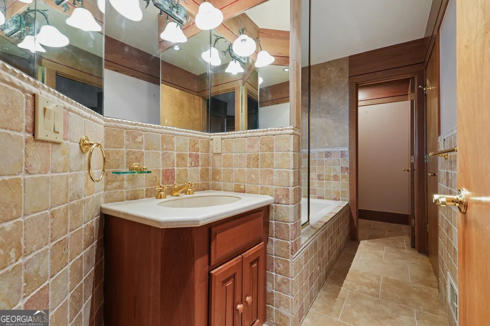 202 Sanderlin Mountain DR N Big Canoe, GA 30143