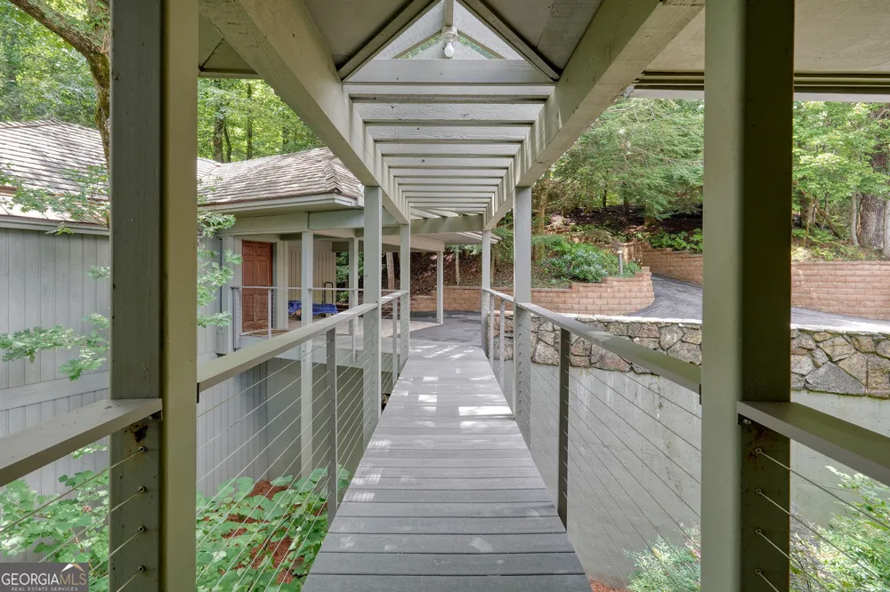 202 Sanderlin Mountain DR N Big Canoe, GA 30143