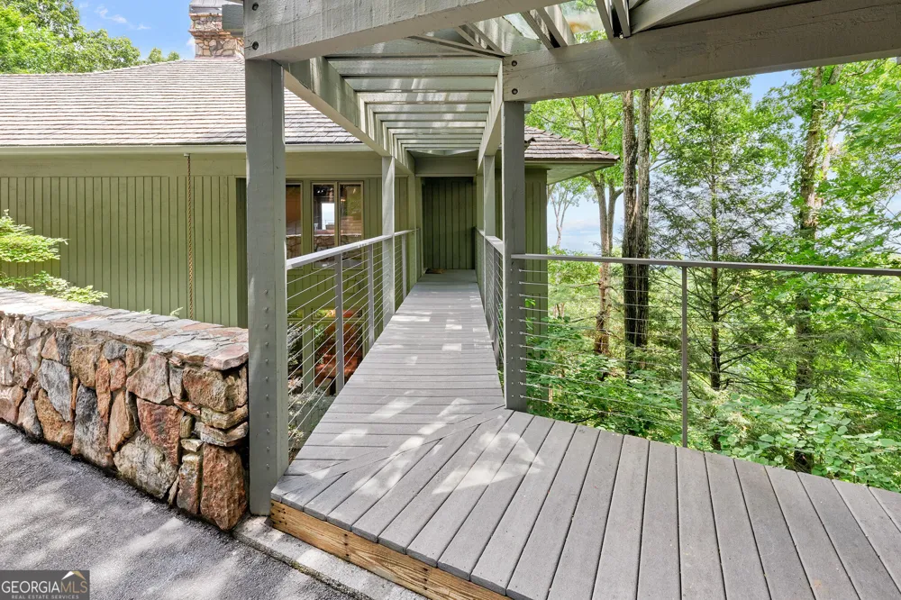 202 Sanderlin Mountain DR N Big Canoe, GA 30143