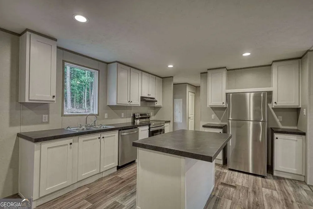 230 Thomas DR Eatonton, GA 31024