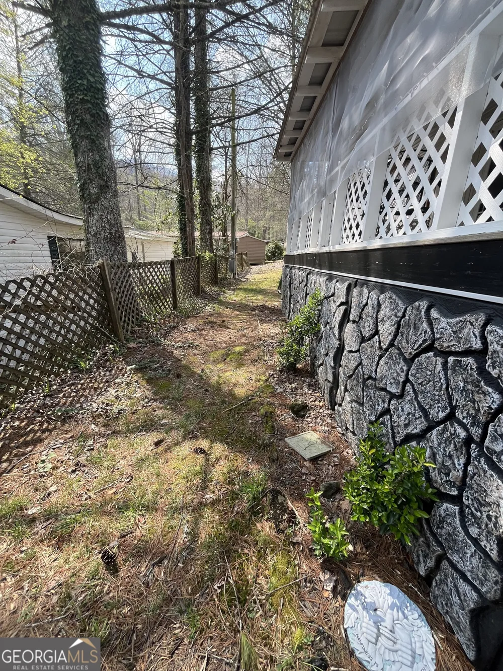 22 Leisure Woods CIR Hiawassee, GA 30546