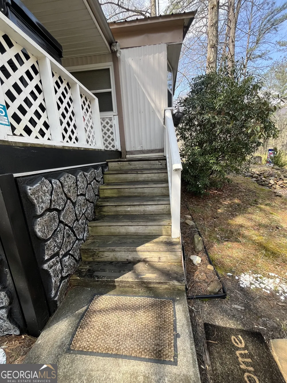 22 Leisure Woods CIR Hiawassee, GA 30546