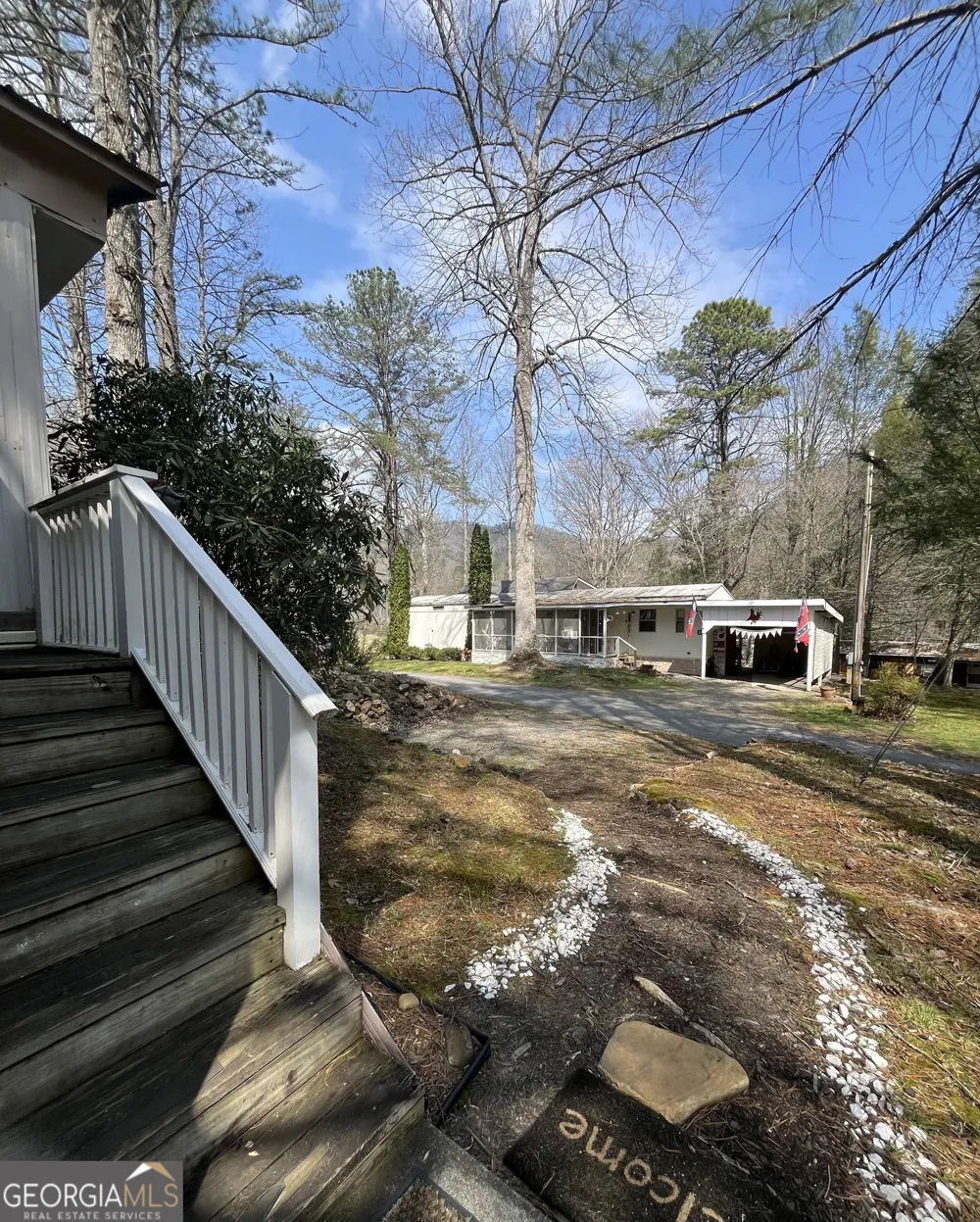 22 Leisure Woods CIR Hiawassee, GA 30546