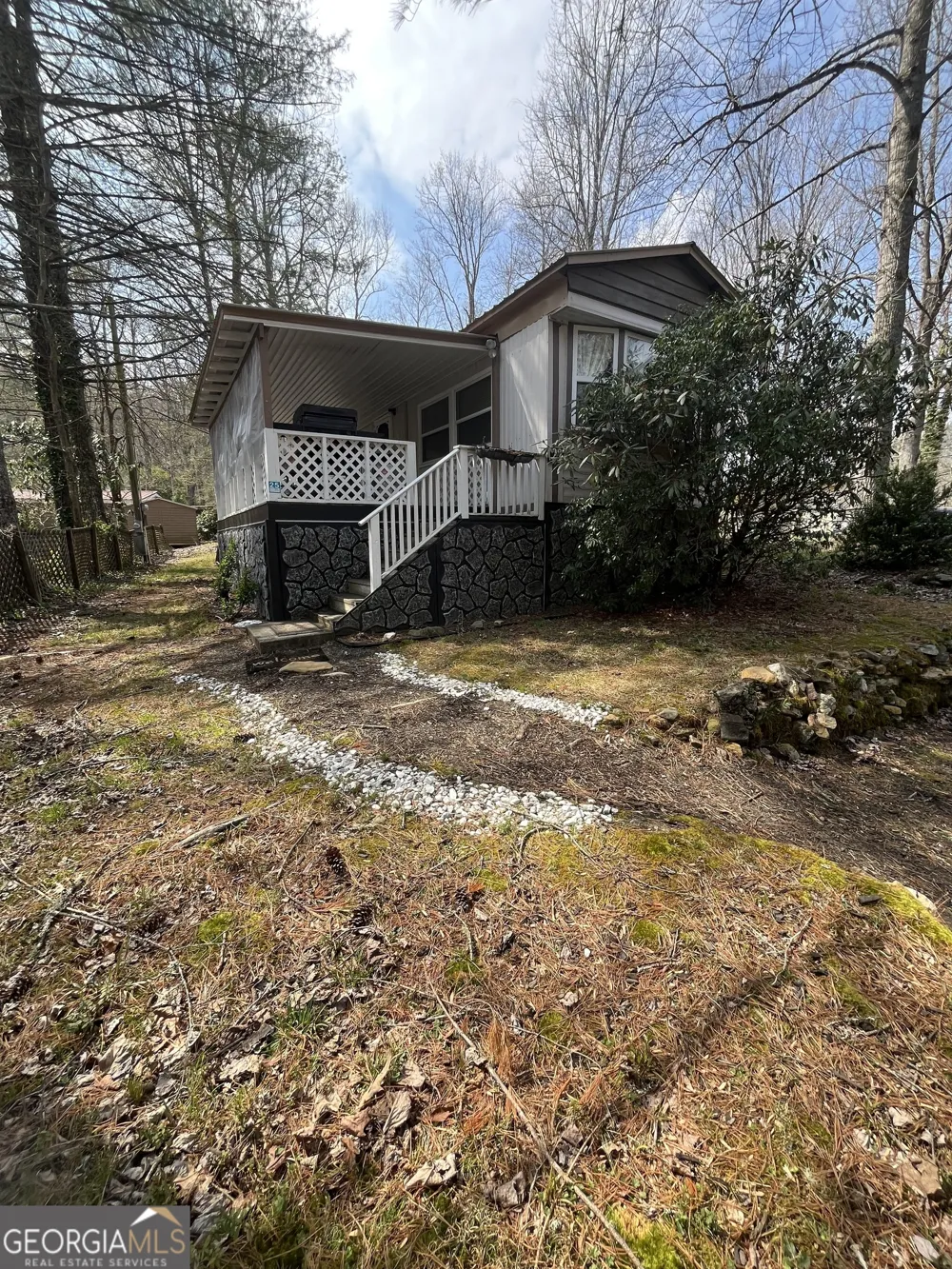 22 Leisure Woods CIR Hiawassee, GA 30546