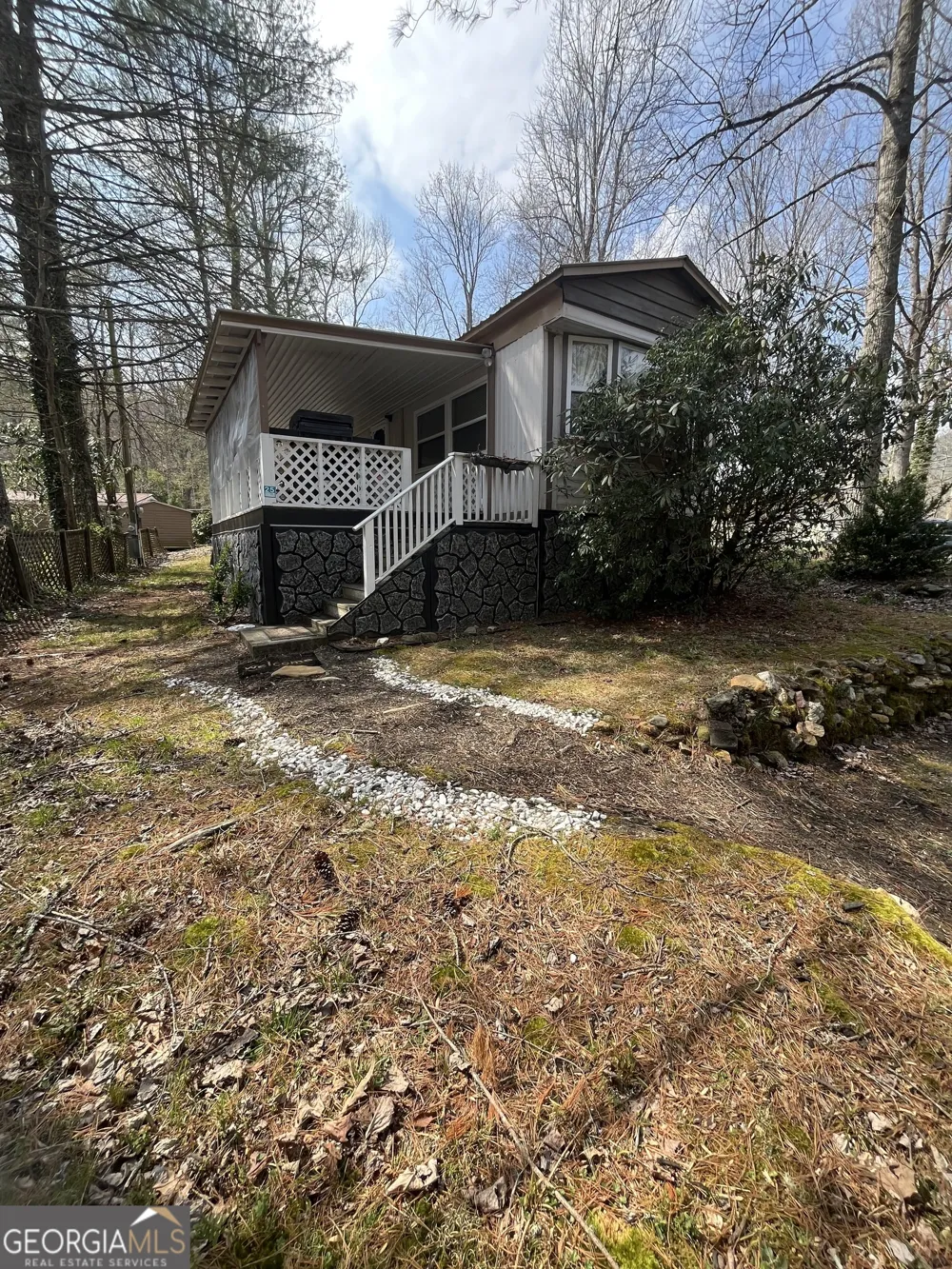 22 Leisure Woods CIR Hiawassee, GA 30546