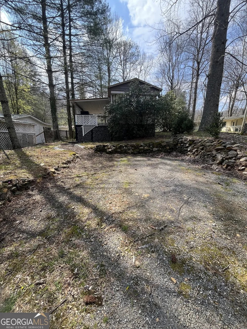 22 Leisure Woods CIR Hiawassee, GA 30546