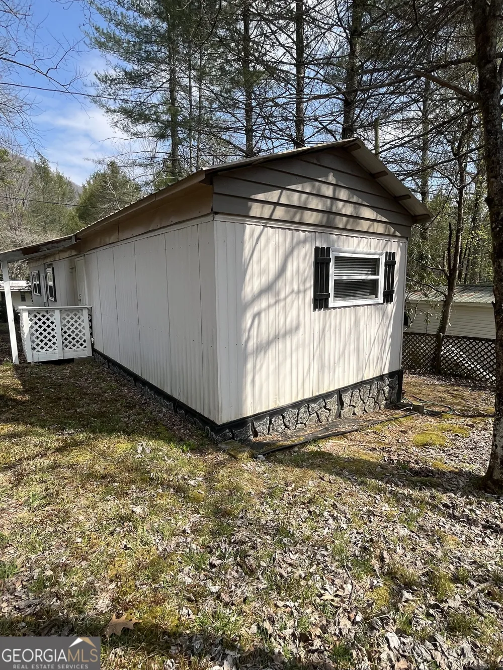 22 Leisure Woods CIR Hiawassee, GA 30546