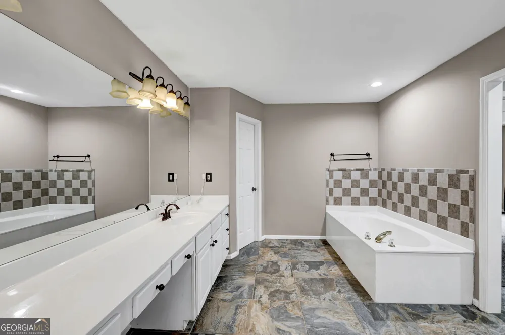 169 Eastham CT Suwanee, GA 30024