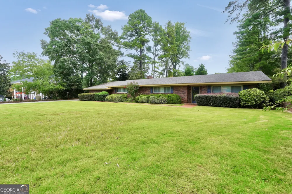 104 Woodlawn PL Thomaston, GA 30286