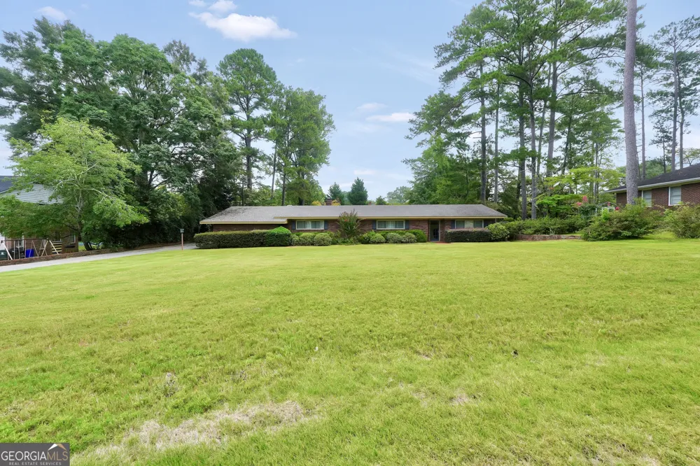 104 Woodlawn PL Thomaston, GA 30286