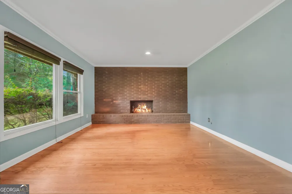 104 Woodlawn PL Thomaston, GA 30286