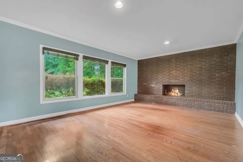 104 Woodlawn PL Thomaston, GA 30286