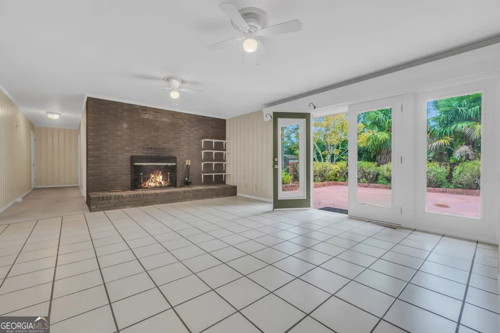 104 Woodlawn PL Thomaston, GA 30286