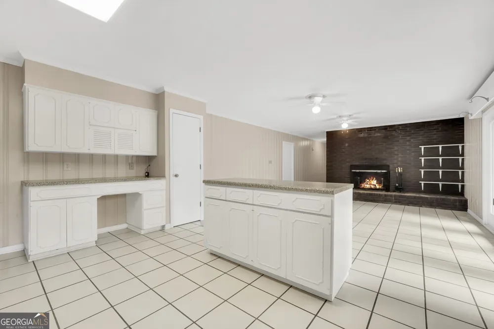 104 Woodlawn PL Thomaston, GA 30286