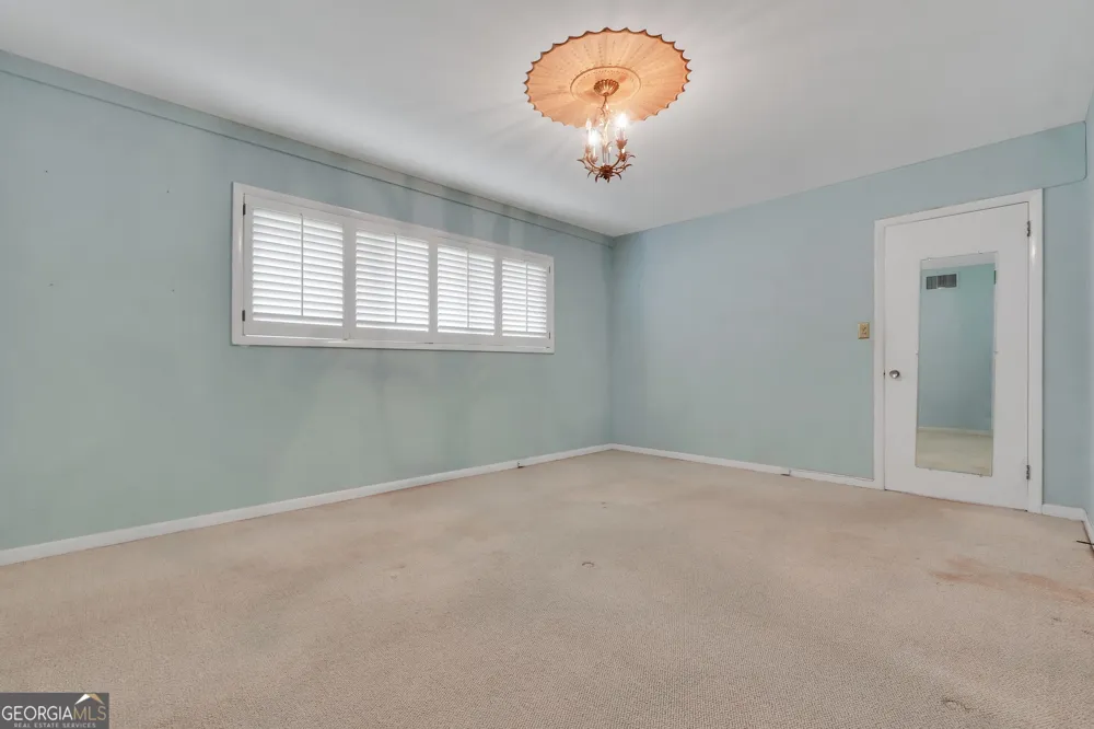 104 Woodlawn PL Thomaston, GA 30286