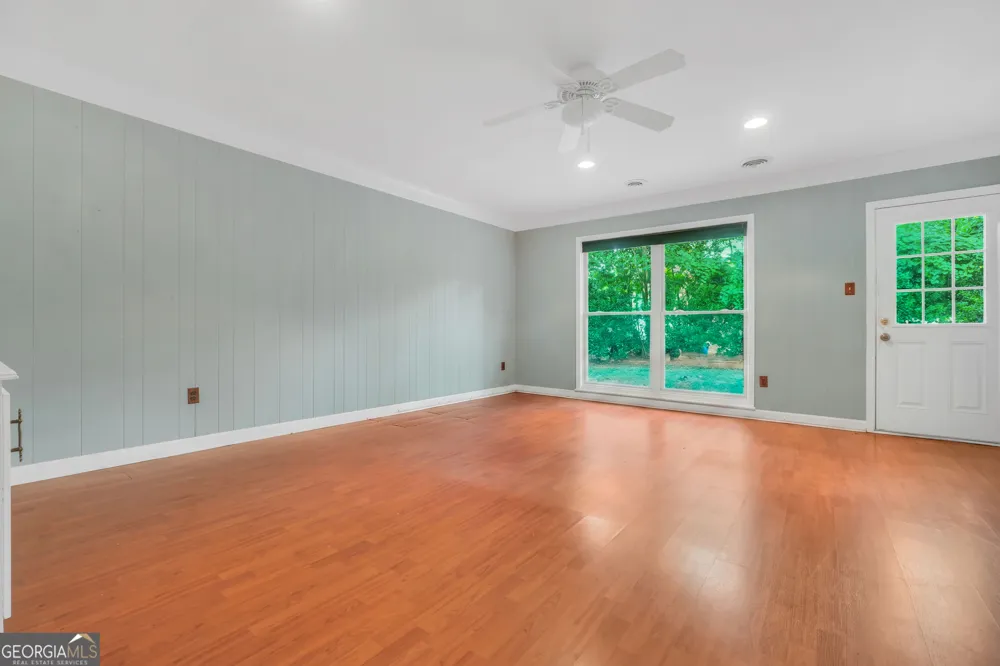 104 Woodlawn PL Thomaston, GA 30286
