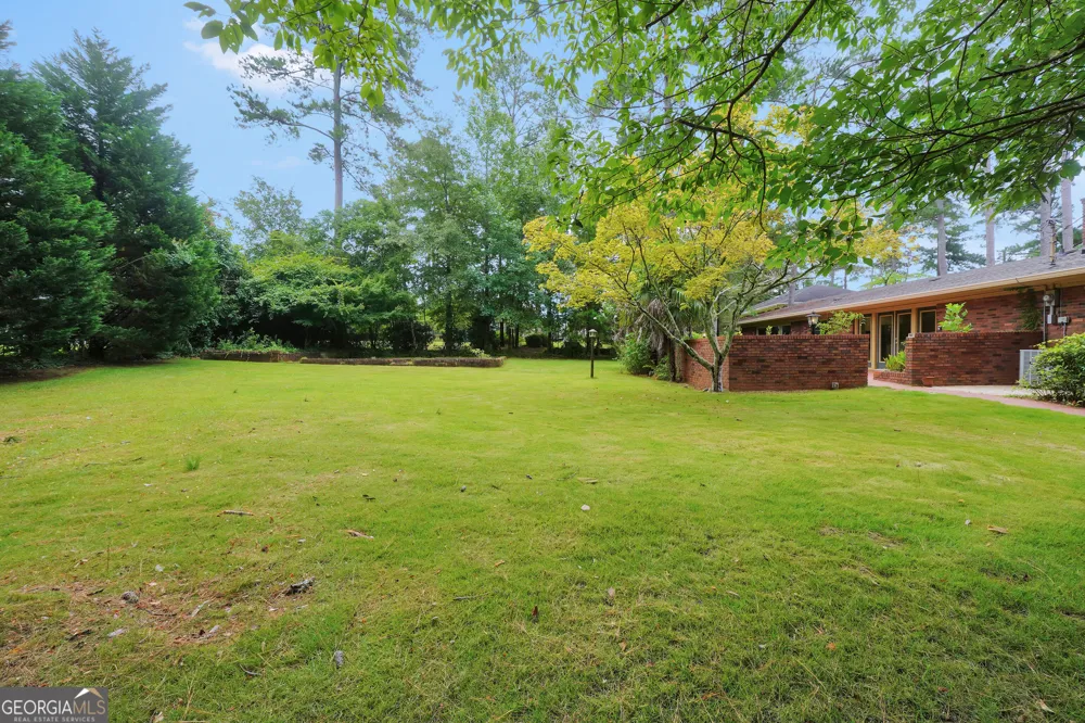 104 Woodlawn PL Thomaston, GA 30286