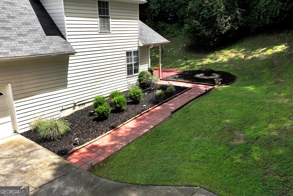 4130 Lake DR Loganville, GA 30052
