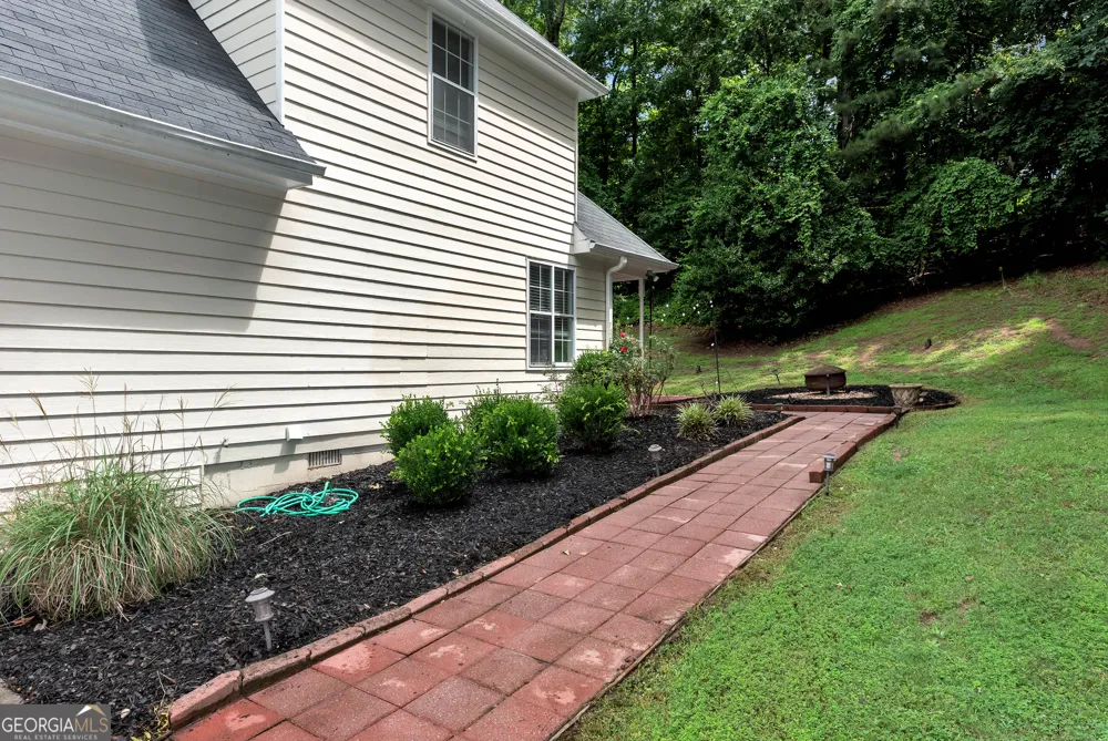 4130 Lake DR Loganville, GA 30052