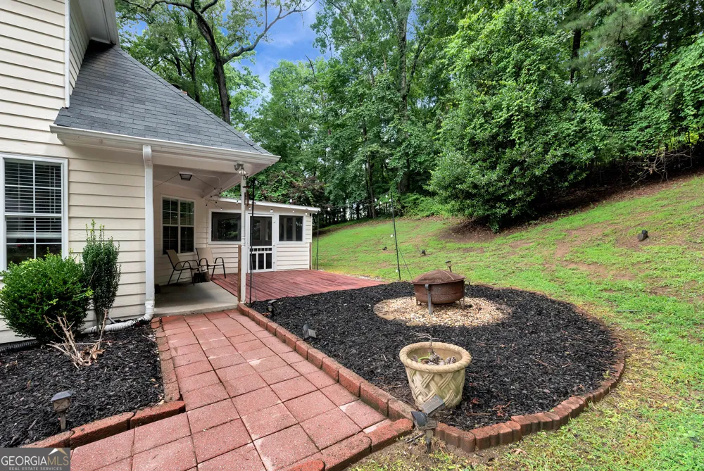 4130 Lake DR Loganville, GA 30052
