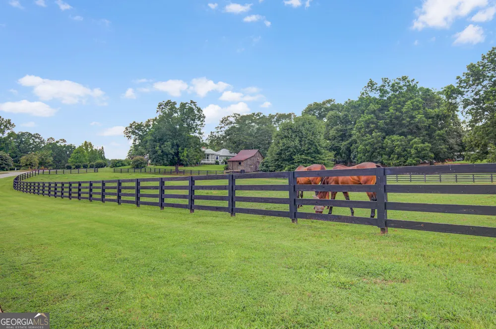 14 Palomino CT Newnan, GA 30265
