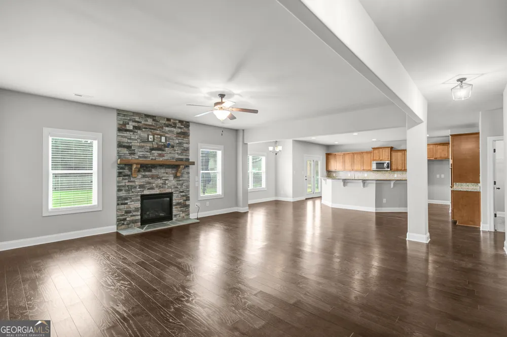 14 Palomino CT Newnan, GA 30265