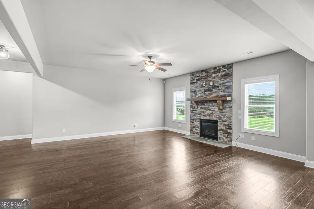 14 Palomino CT Newnan, GA 30265