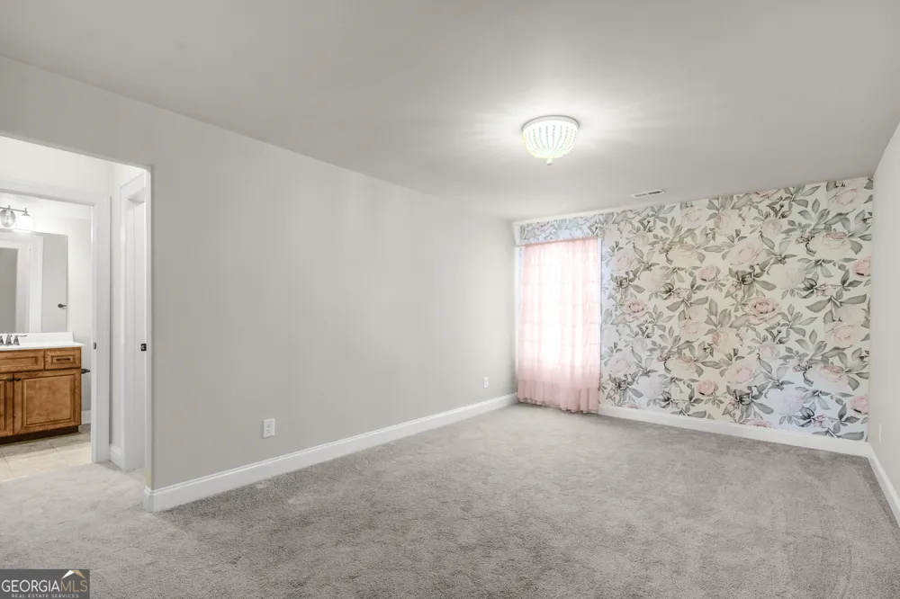 14 Palomino CT Newnan, GA 30265