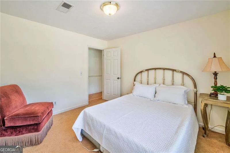 4010 Mansion DR Marietta, GA 30062