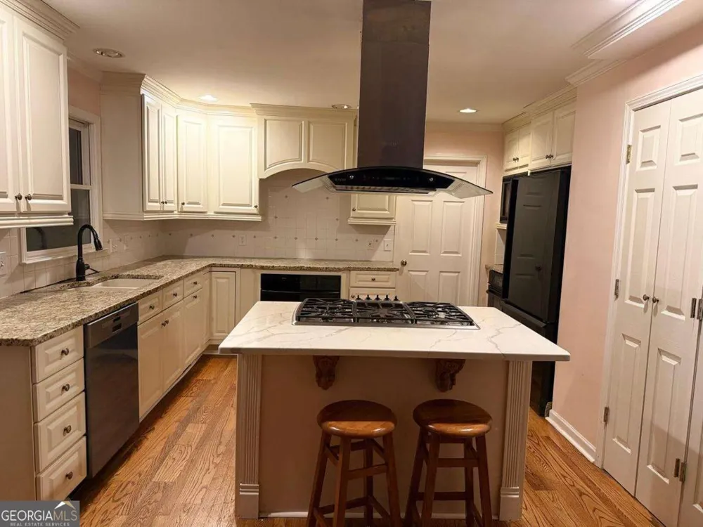 4010 Mansion DR Marietta, GA 30062
