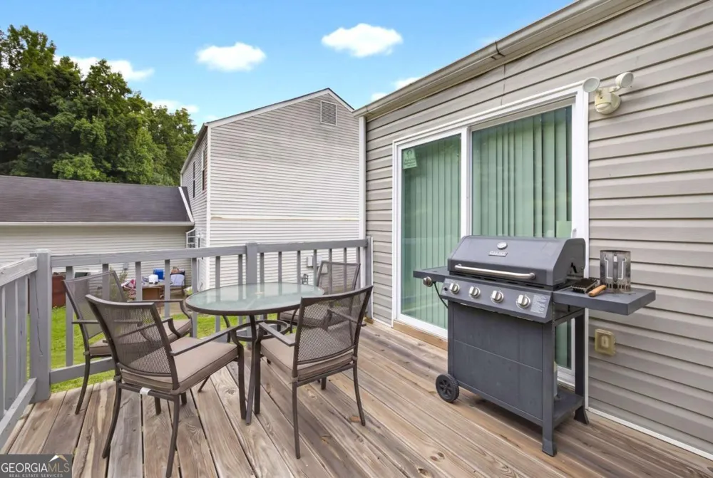 5612 Pine Gate DR Atlanta, GA 30349