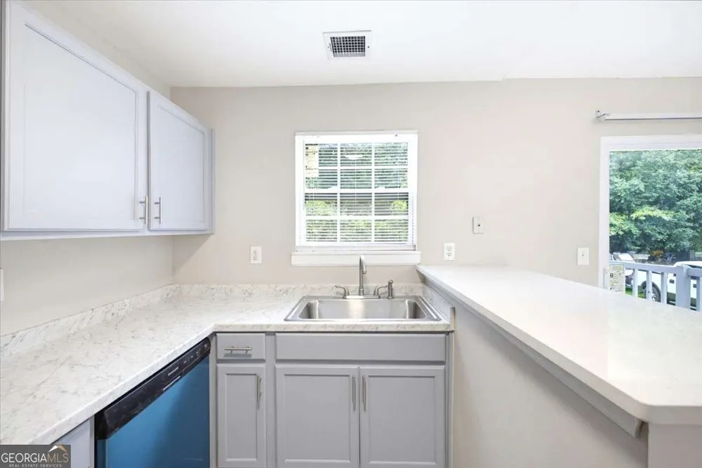 5612 Pine Gate DR Atlanta, GA 30349