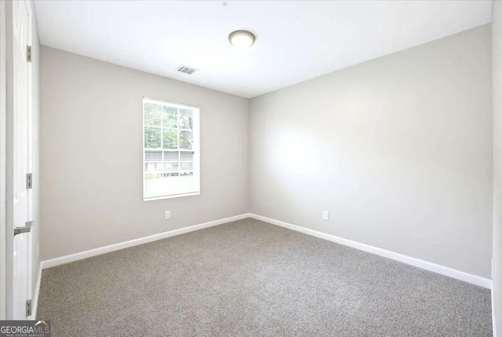 5612 Pine Gate DR Atlanta, GA 30349
