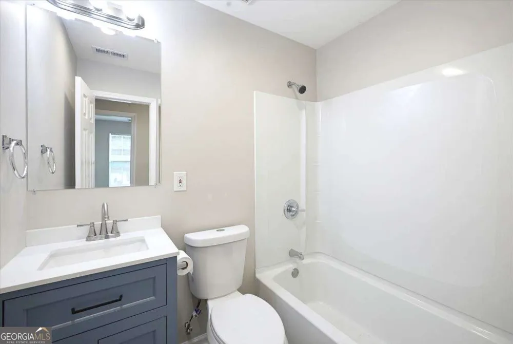 5612 Pine Gate DR Atlanta, GA 30349